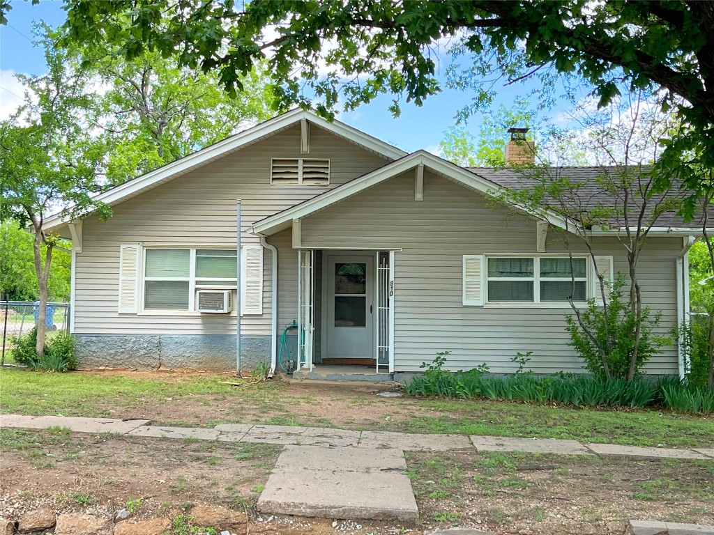 810 W 12th Street Cisco TX 76437
