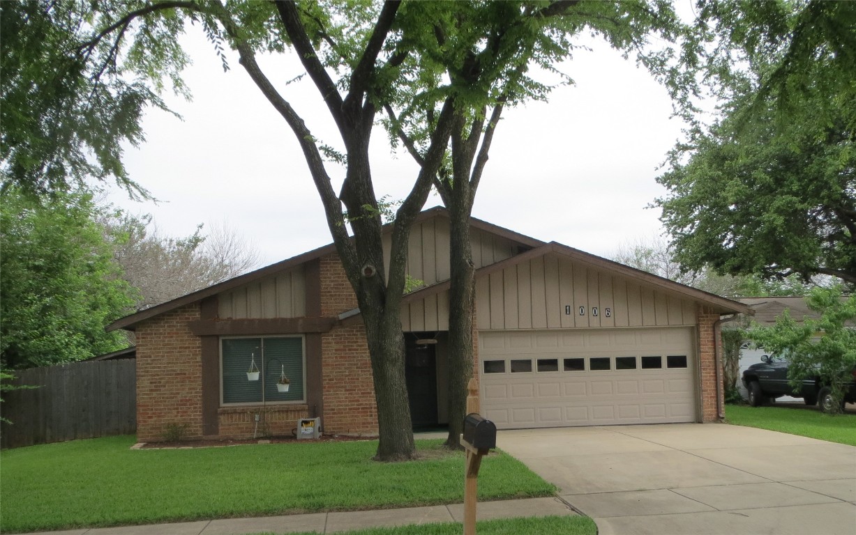 1006 Brook Hill Court Arlington TX 76014