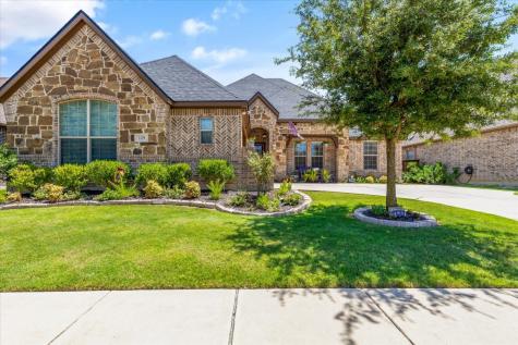 129 Diablo Drive Burleson TX 76028