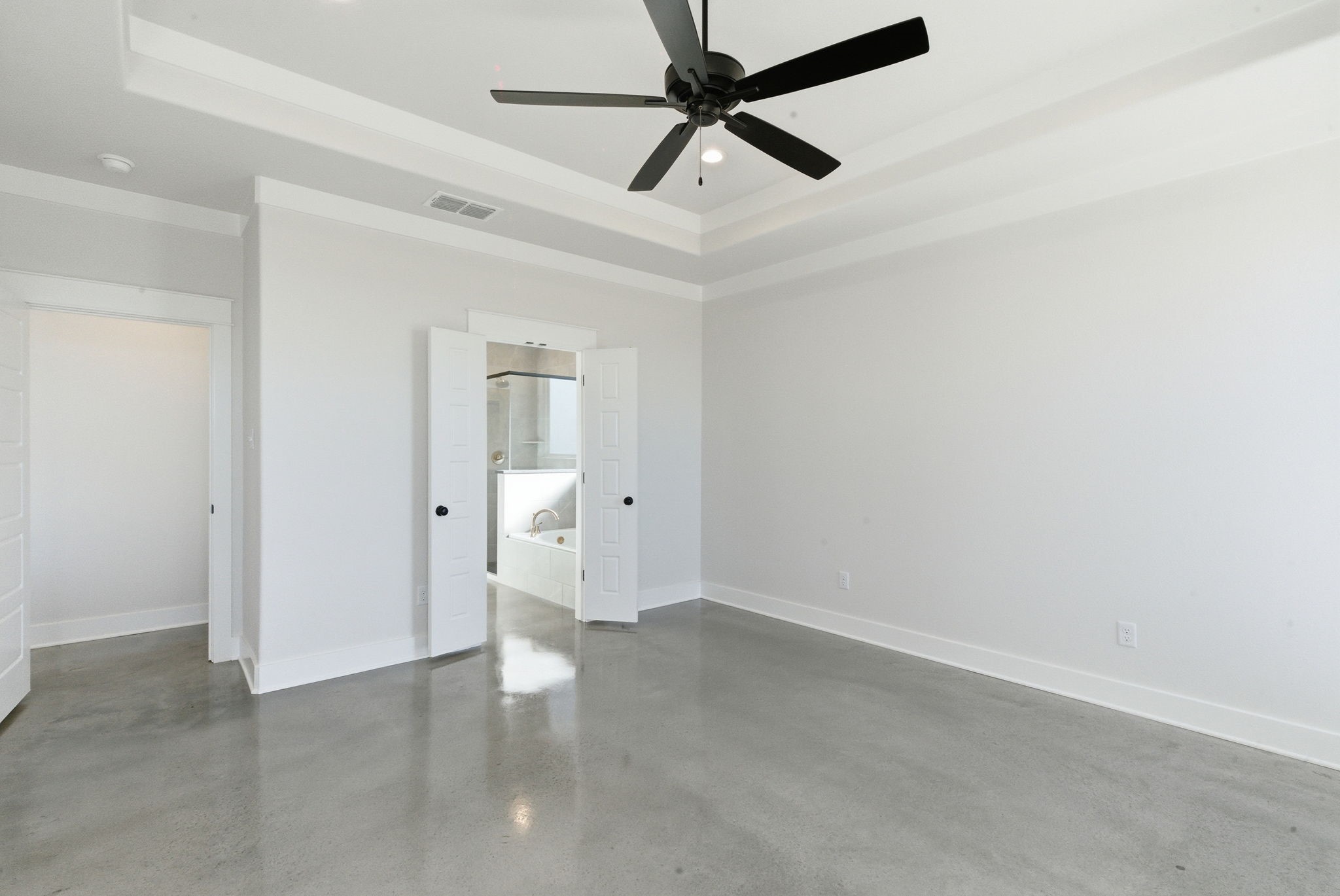 1001 Paramount Drive Cresson TX 76035