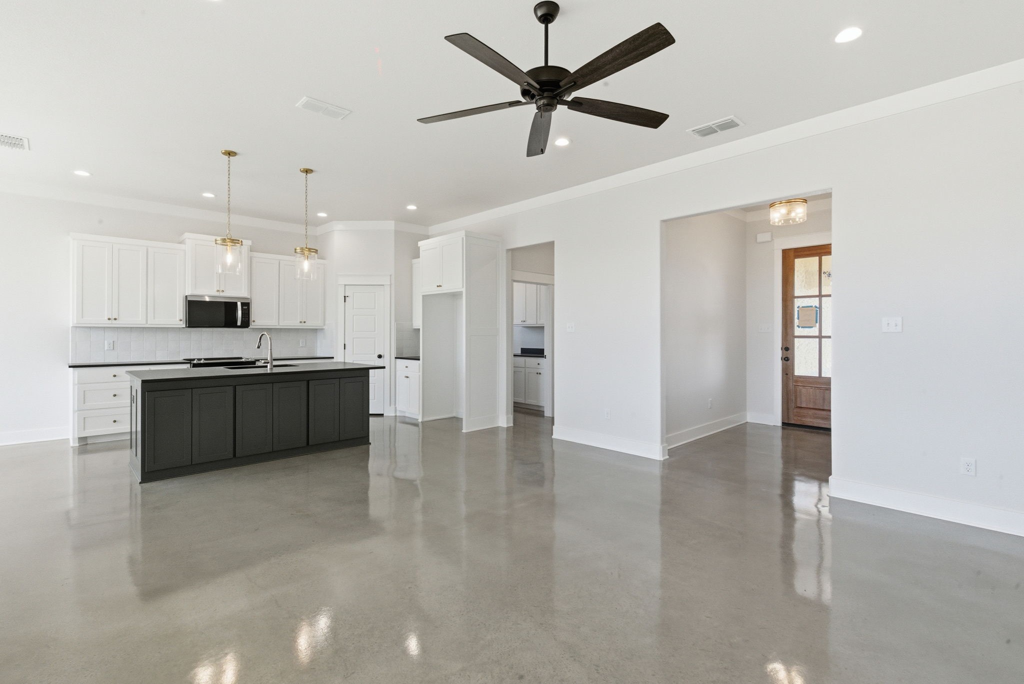 1001 Paramount Drive Cresson TX 76035