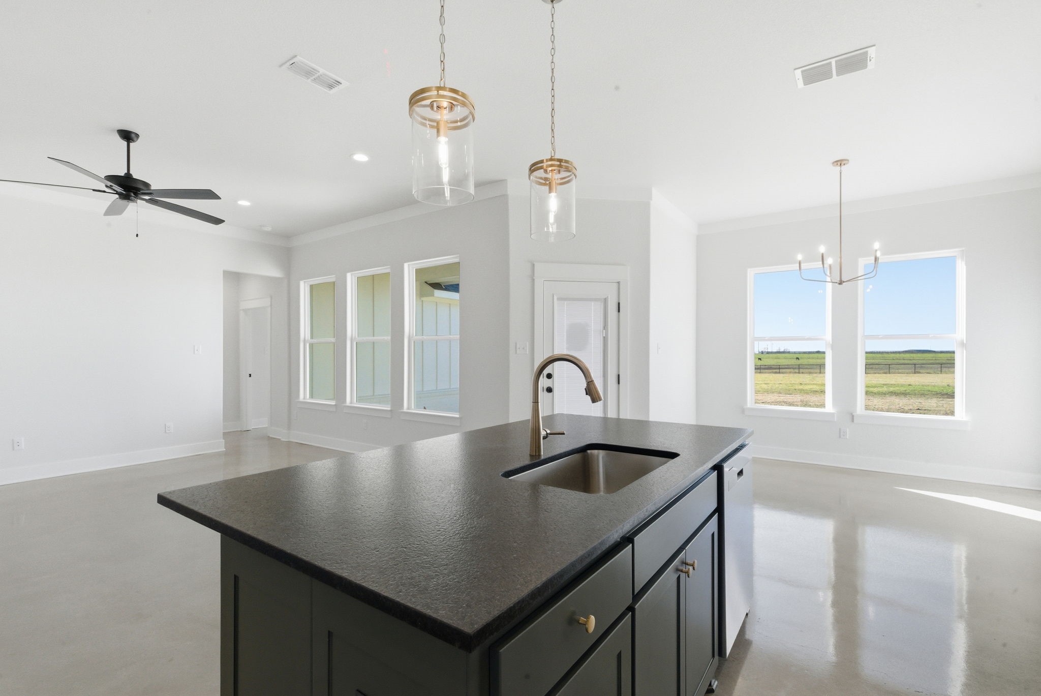 1001 Paramount Drive Cresson TX 76035