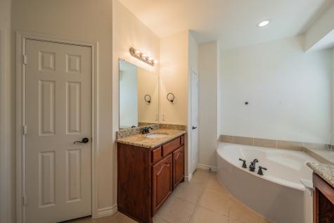 800 Oriole Drive Forney TX 75126