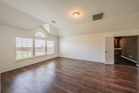 800 Oriole Drive Forney TX 75126