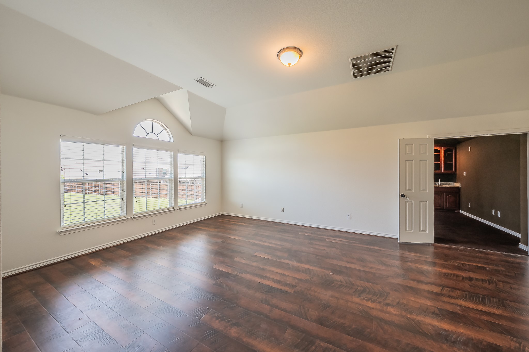 800 Oriole Drive Forney TX 75126