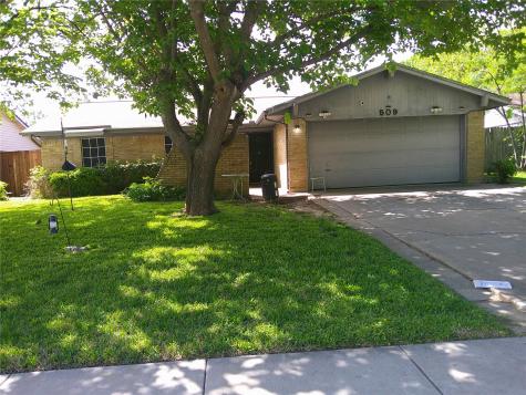 509 W Springdale Lane Grand Prairie TX 75052