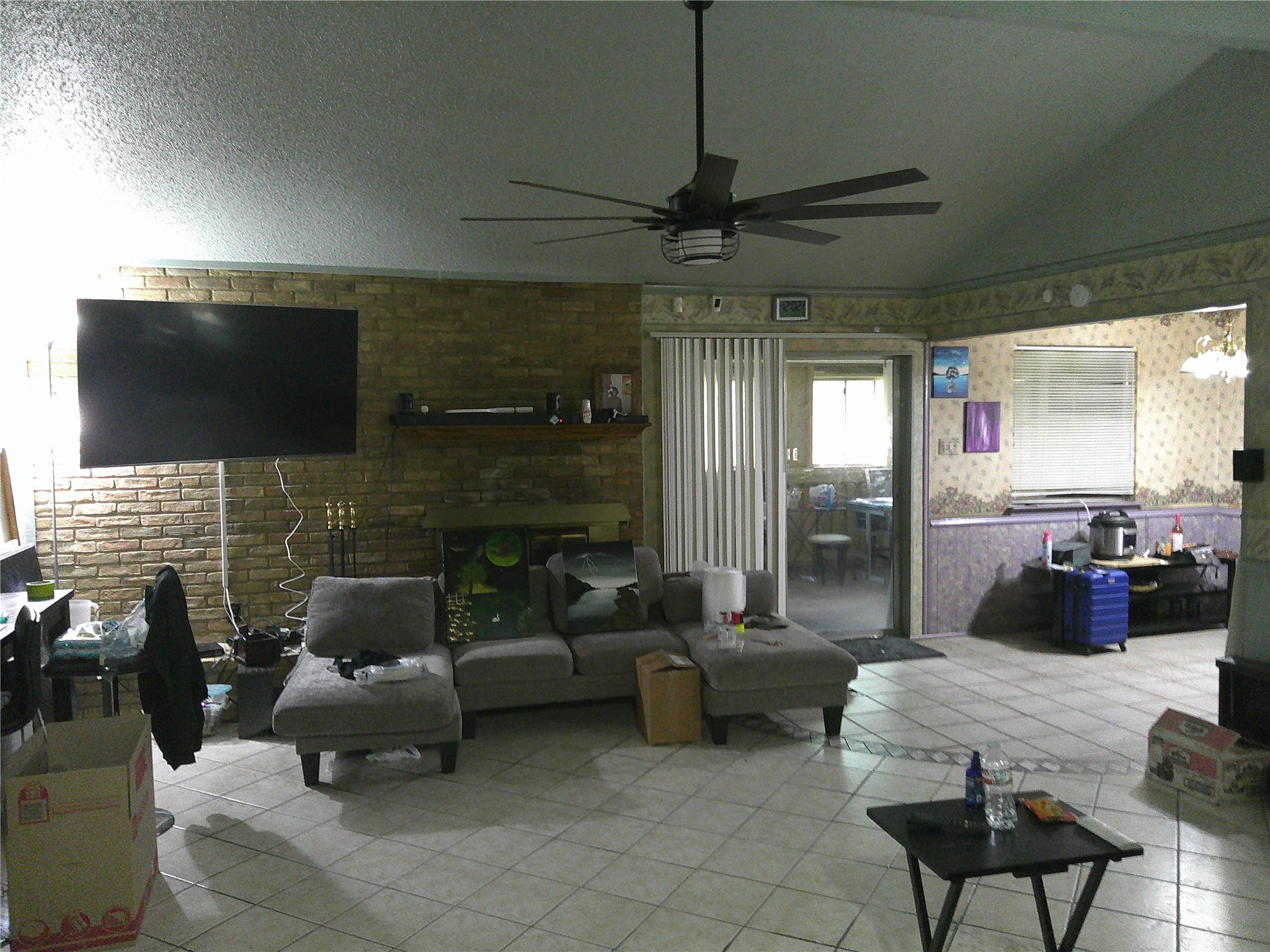 509 W Springdale Lane Grand Prairie TX 75052