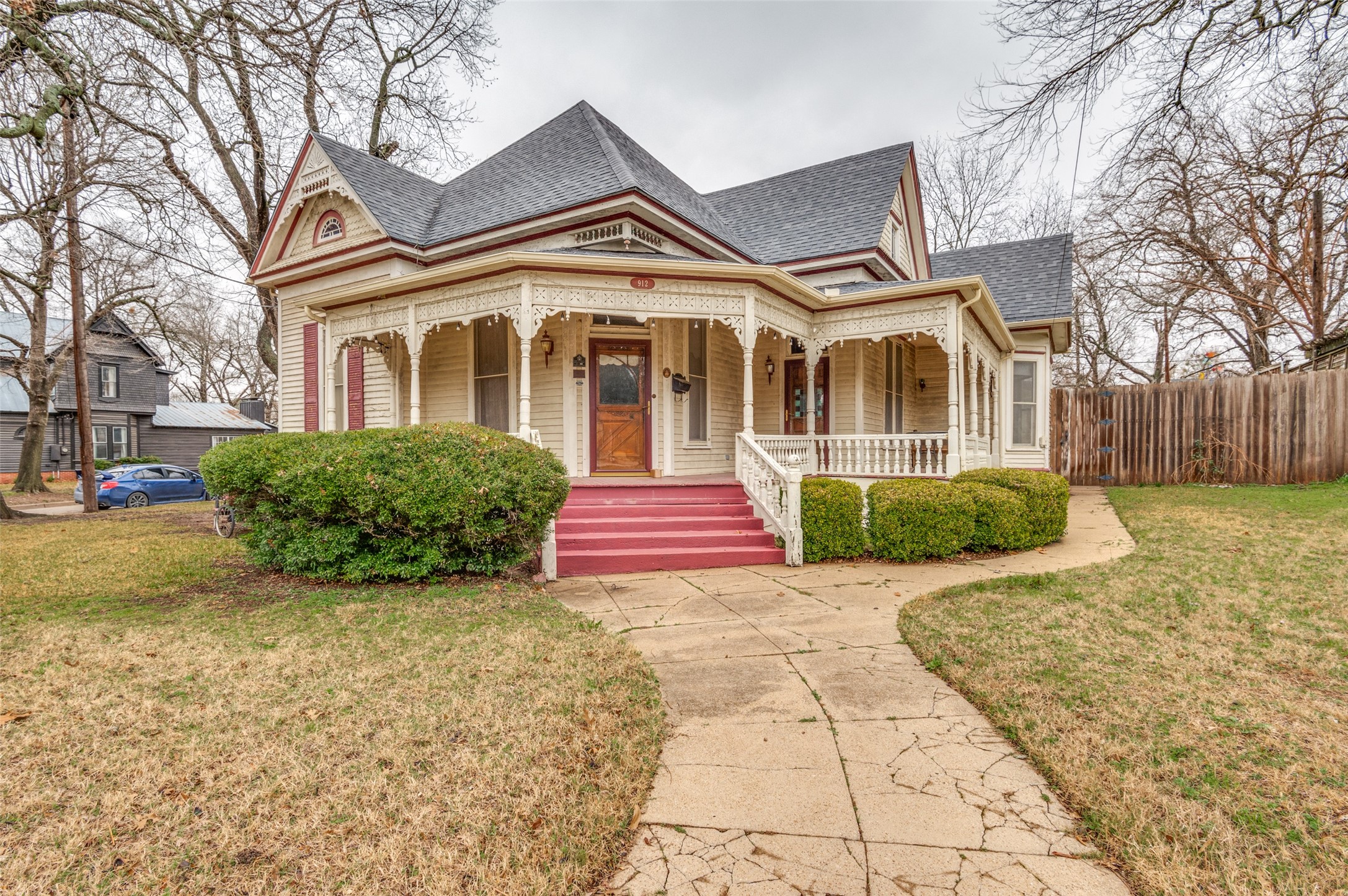 912 W Main Street Waxahachie TX 75165