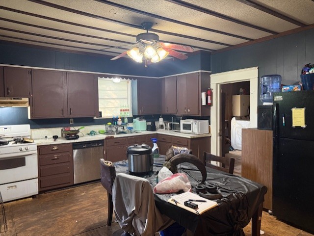 208 N Bridges Elkhart TX 75839