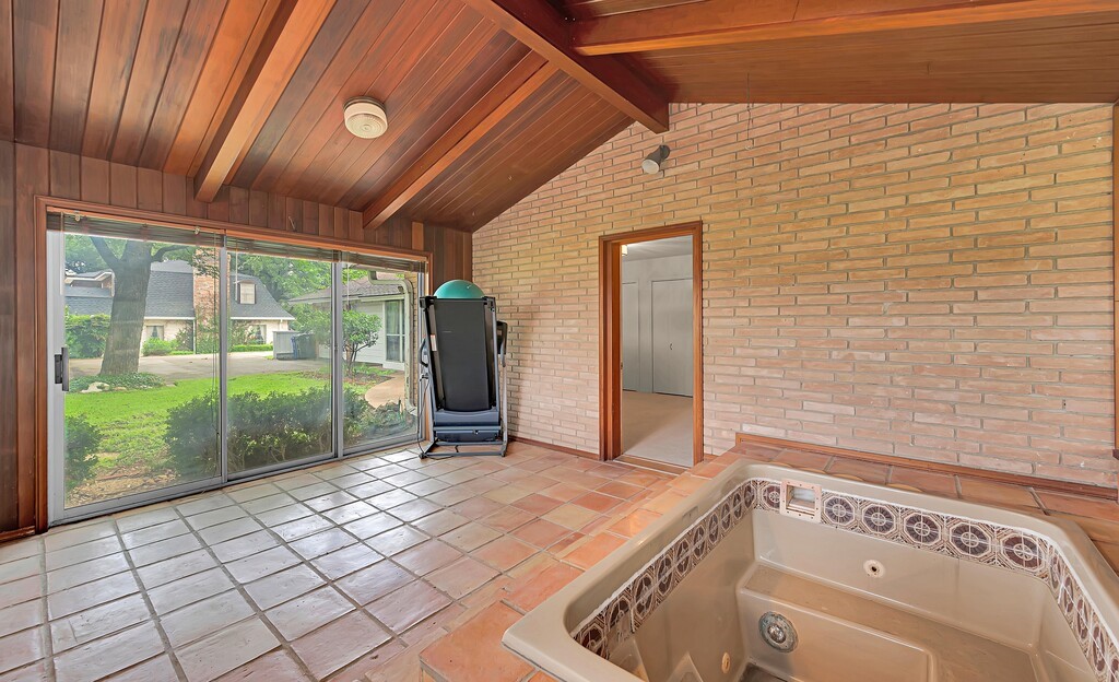 2832 Wooded Acres Drive Waco TX 76710