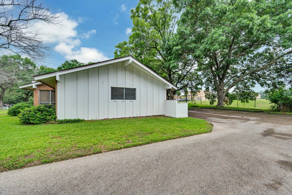 2832 Wooded Acres Drive Waco TX 76710