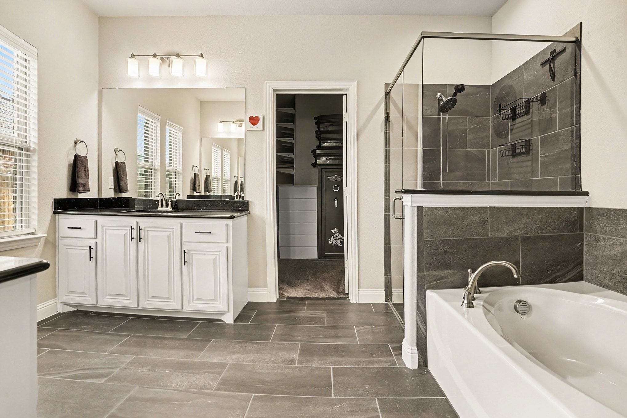 252 Lillian Lane Waxahachie TX 75165