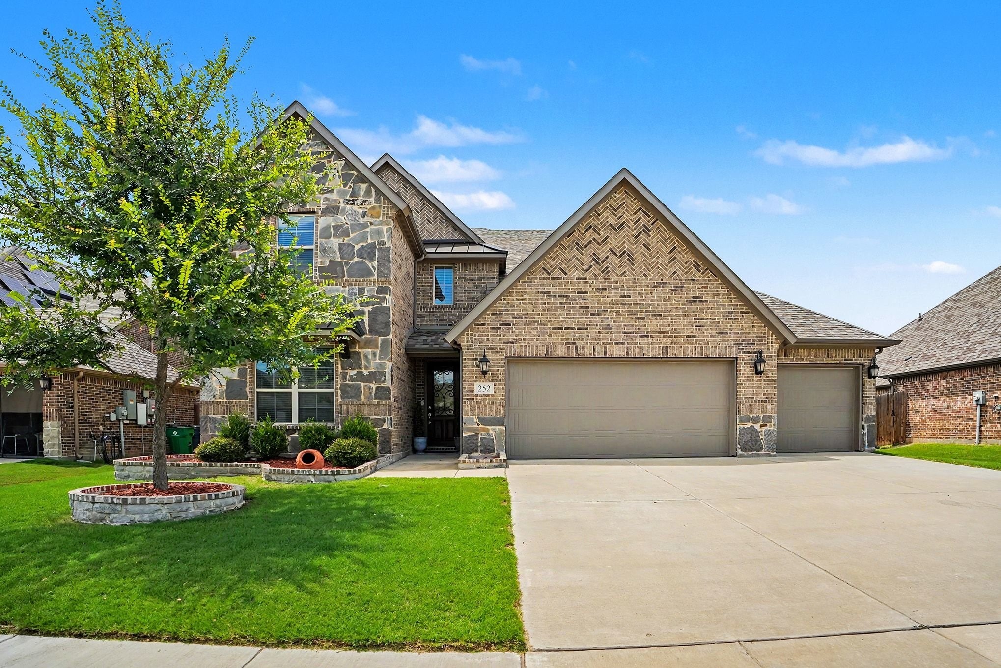 252 Lillian Lane Waxahachie TX 75165