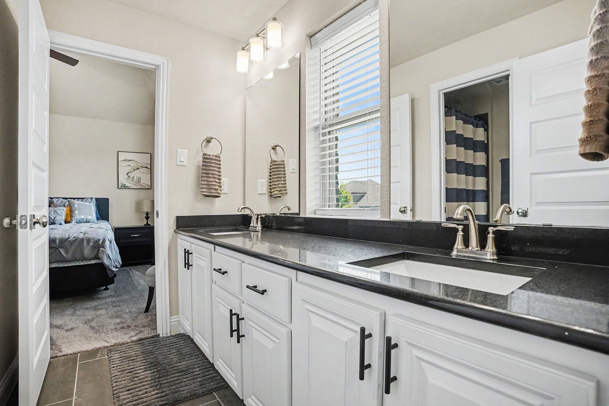 252 Lillian Lane Waxahachie TX 75165