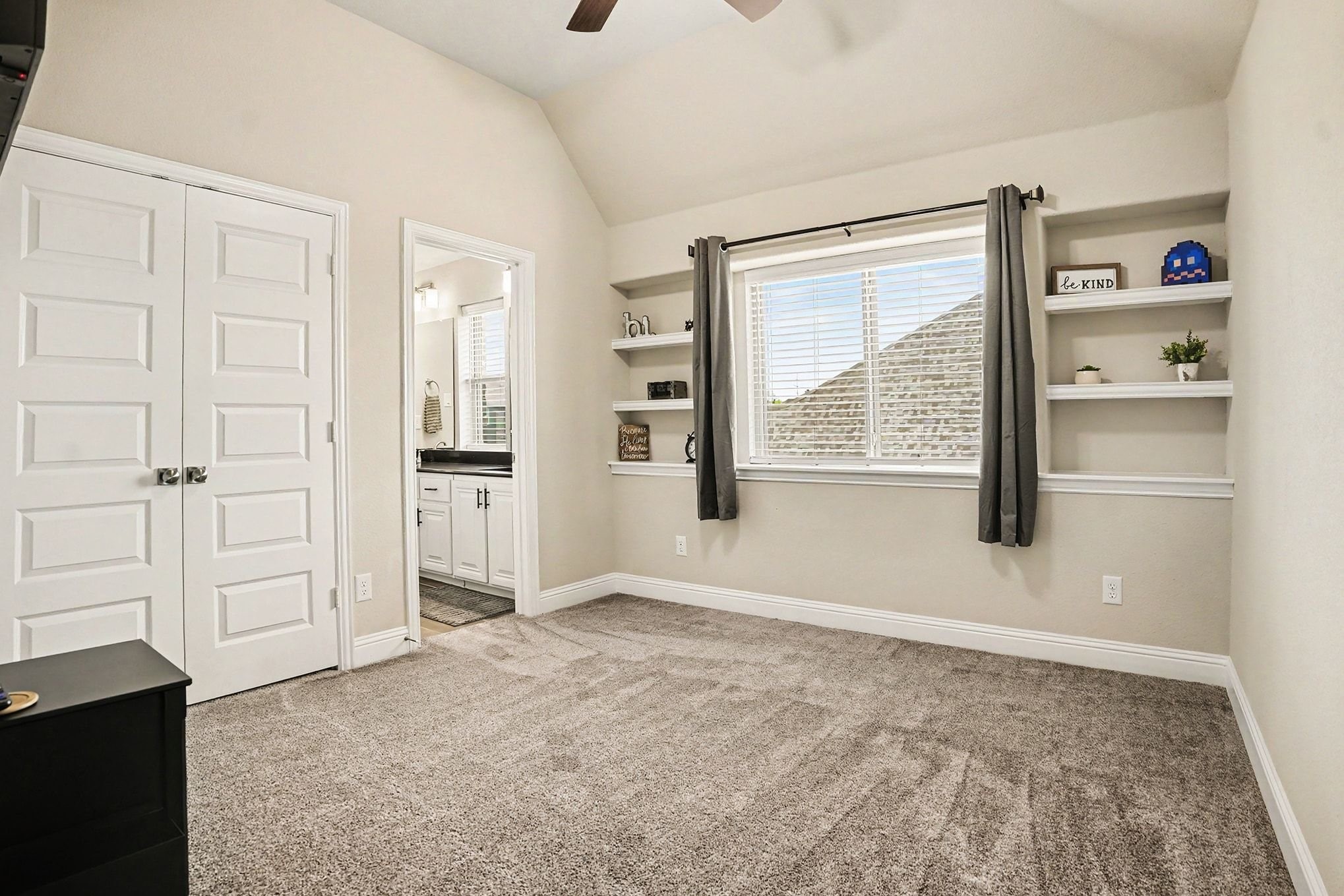 252 Lillian Lane Waxahachie TX 75165