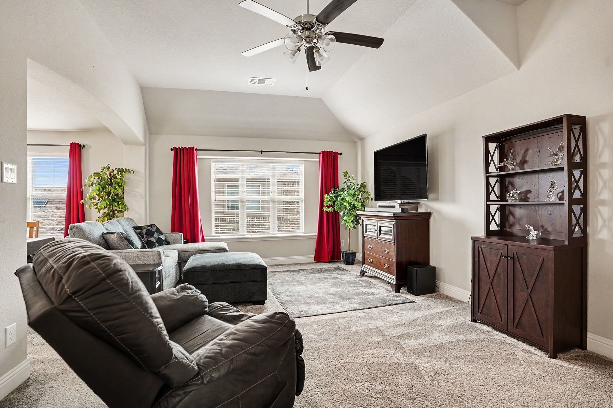252 Lillian Lane Waxahachie TX 75165