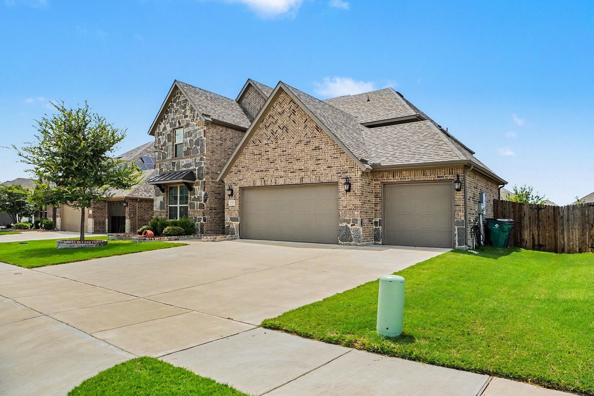 252 Lillian Lane Waxahachie TX 75165
