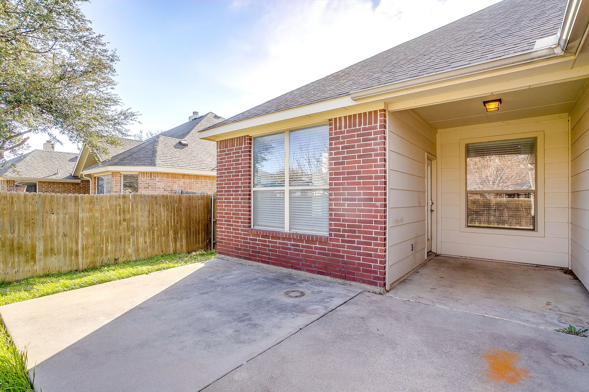912 Robbins Way Saginaw TX 76179