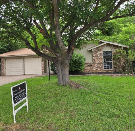 1718 Waggoner Street Grand Prairie TX 75051