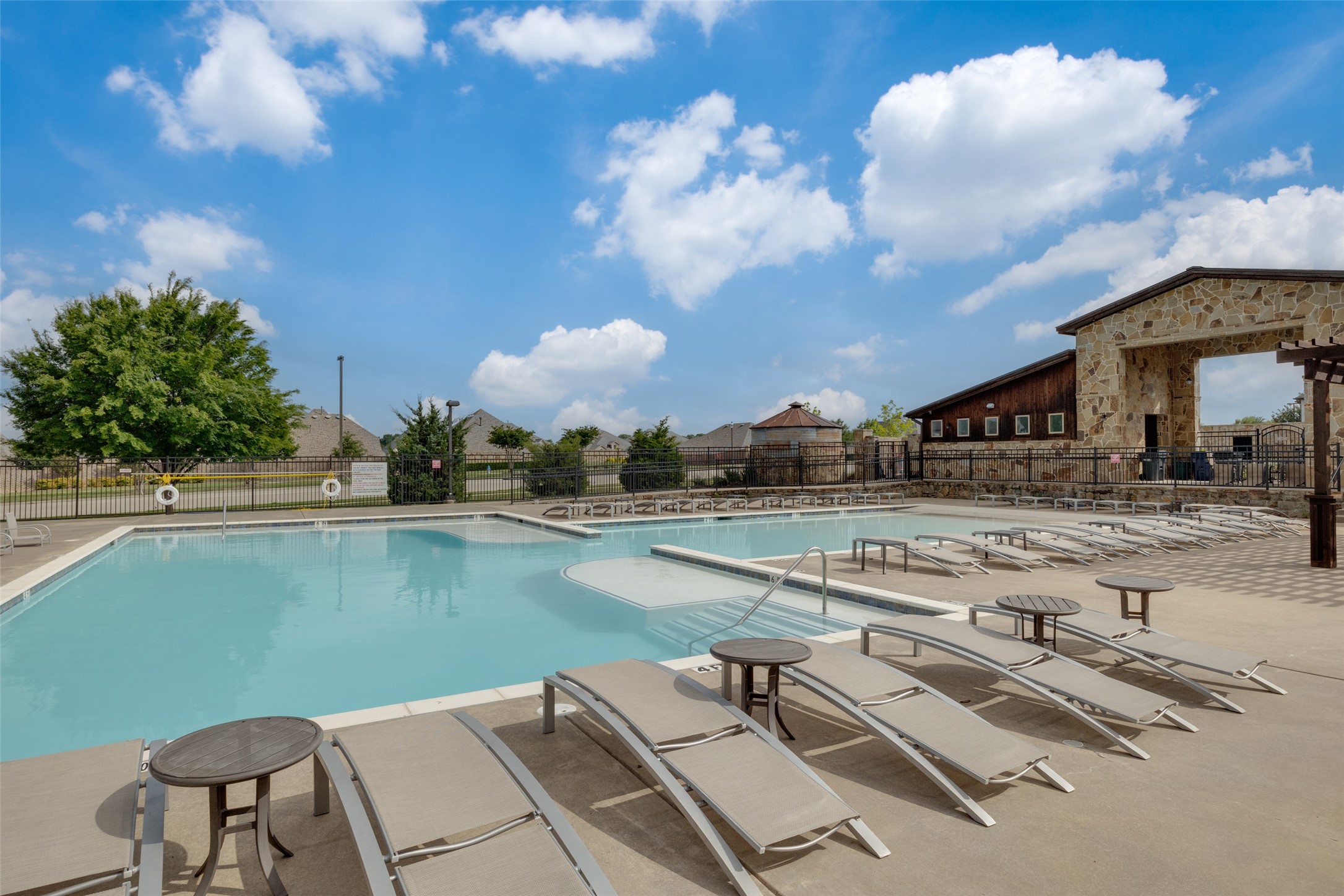 2717 Oak Blossom Drive Mckinney TX 75071