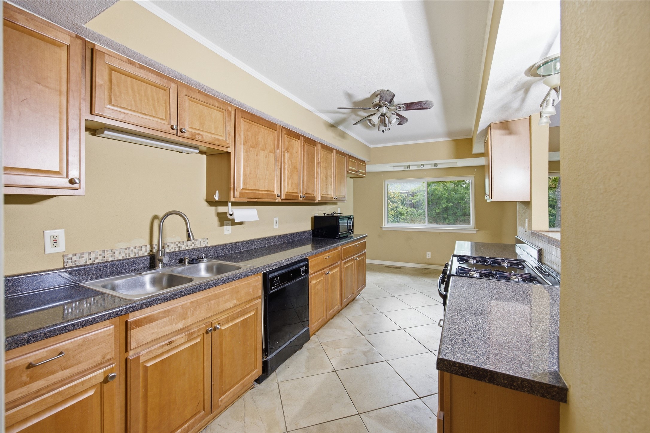 3614 Windsor Street Irving TX 75062