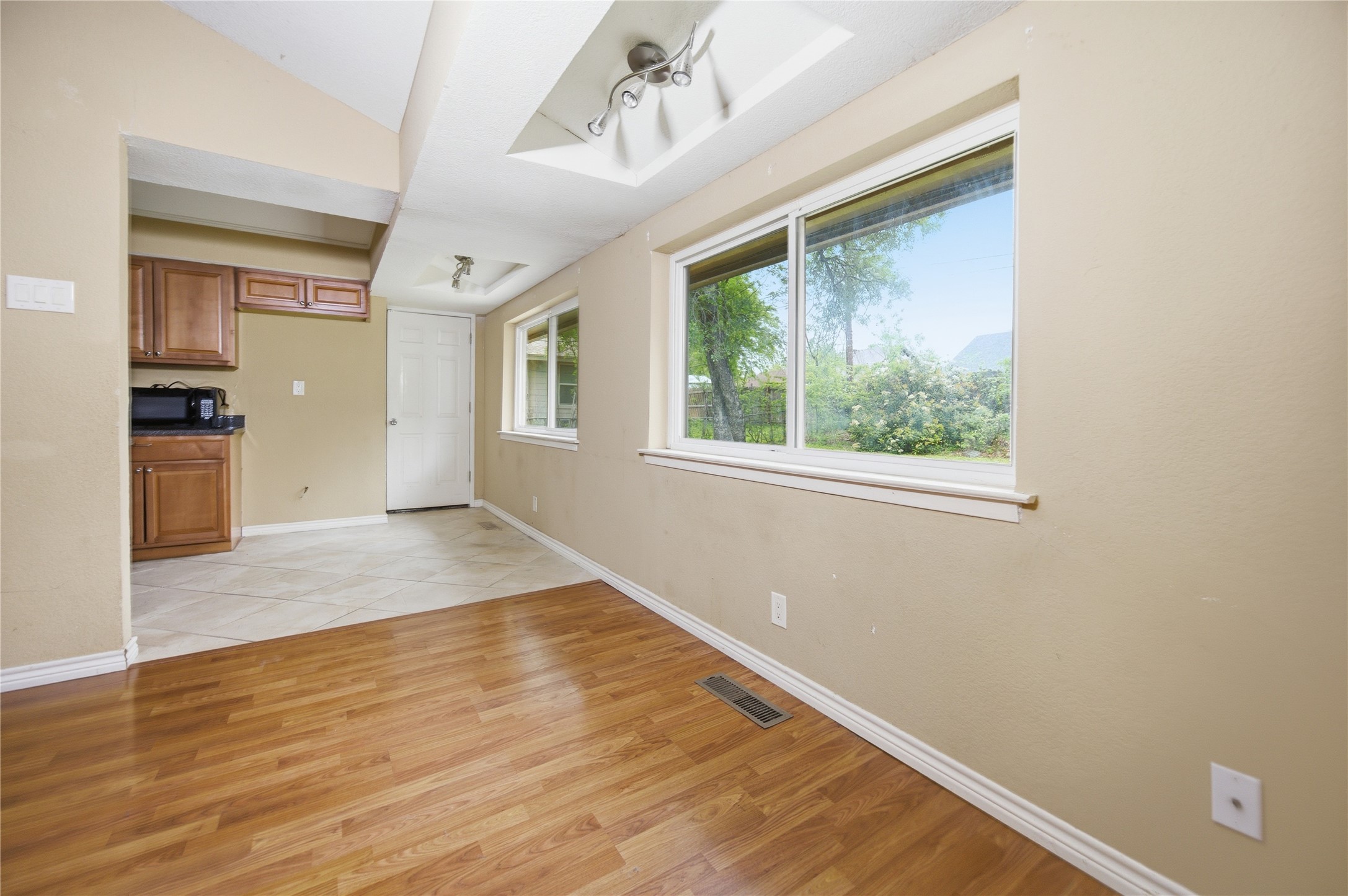 3614 Windsor Street Irving TX 75062