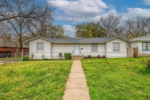 1018 E Elm Street Hillsboro TX 76645