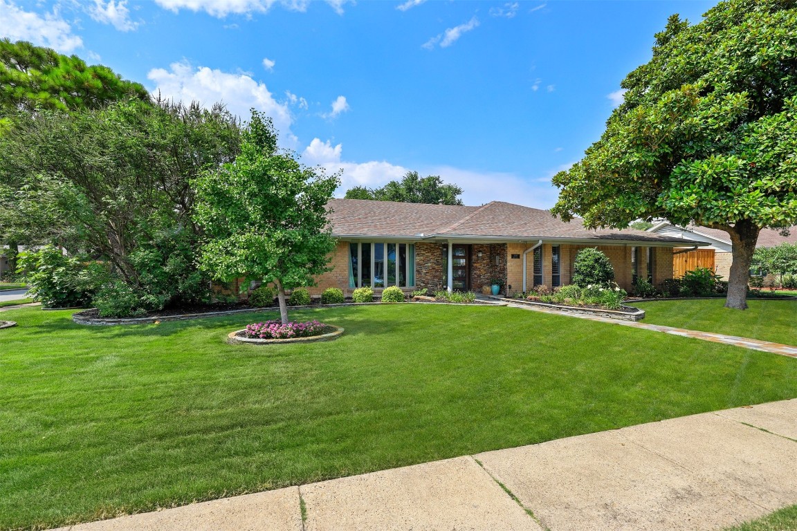 3207 Rotan Lane Dallas TX 75229