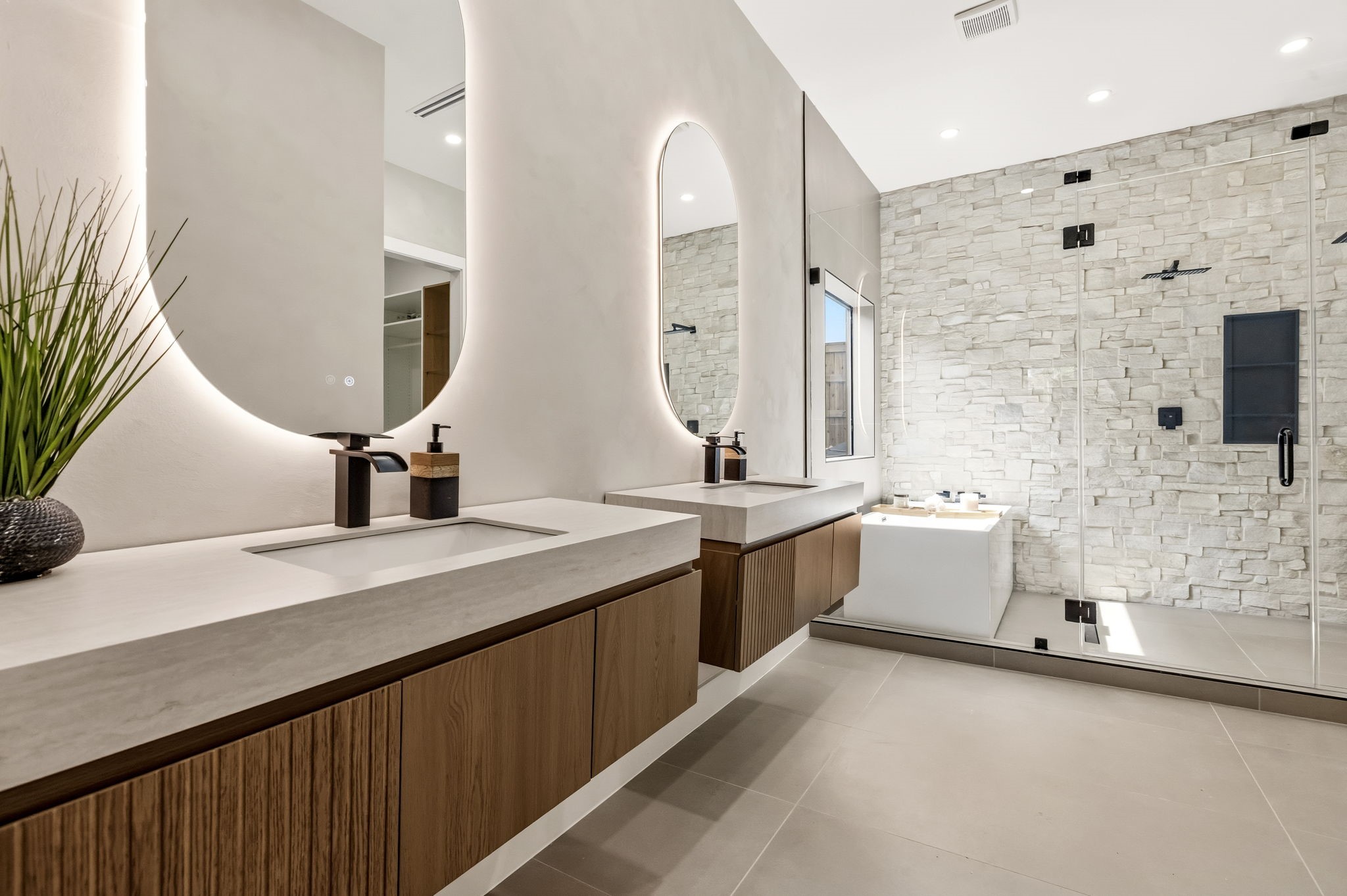 2644 Leta Mae Lane Farmers Branch TX 75234