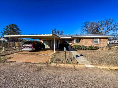 304 SE 2nd Street Knox City TX 79529