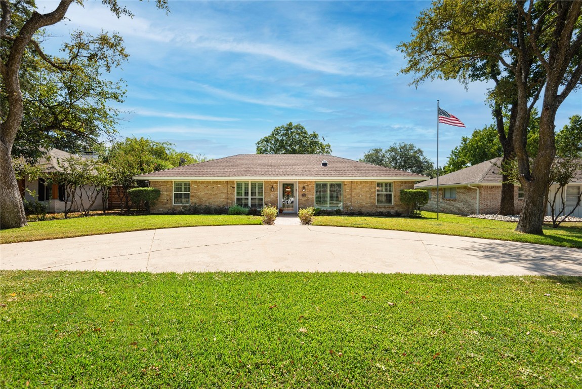 3560 Royal Lane Dallas TX 75229