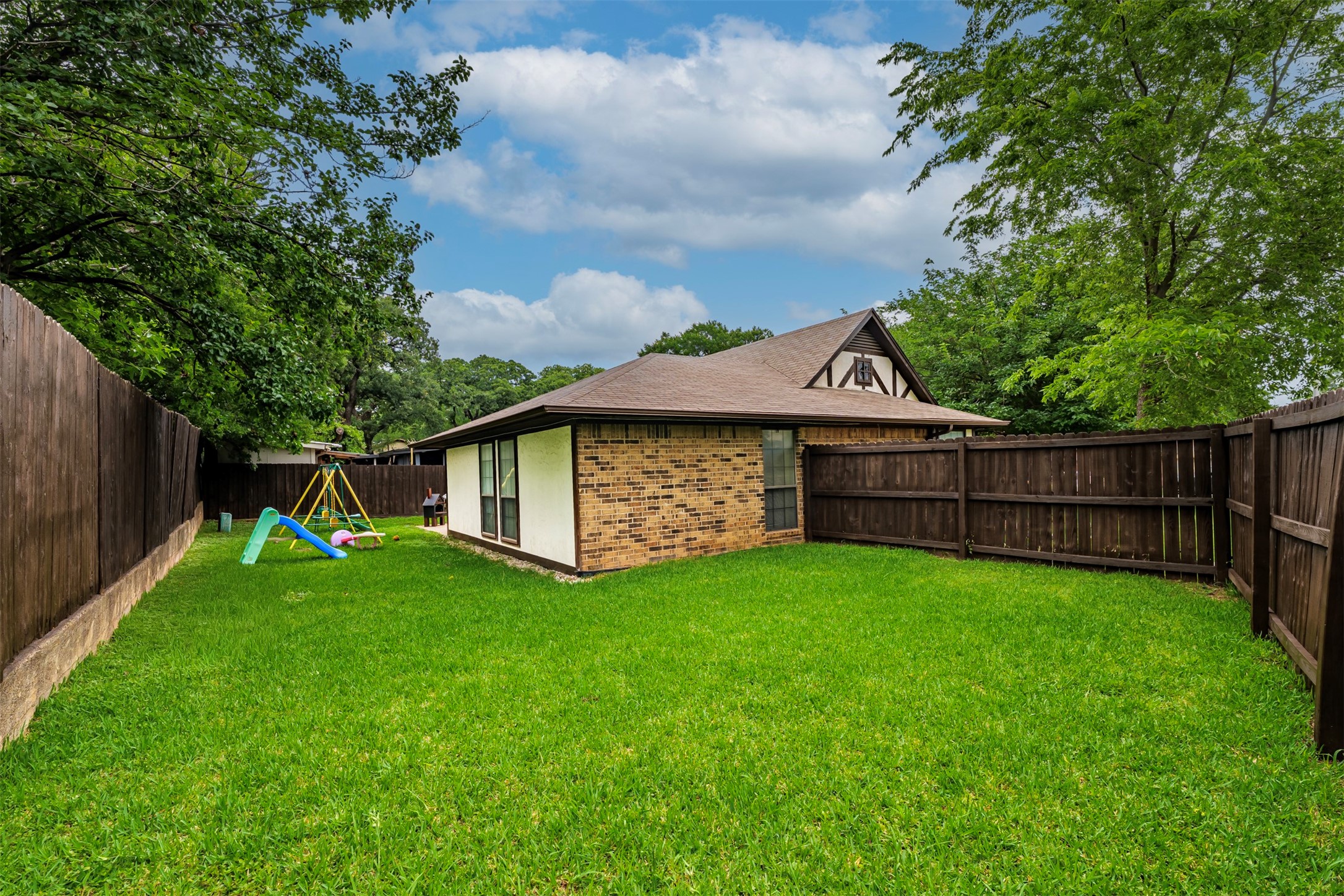 1101 Pin Oak Drive Denton TX 76209