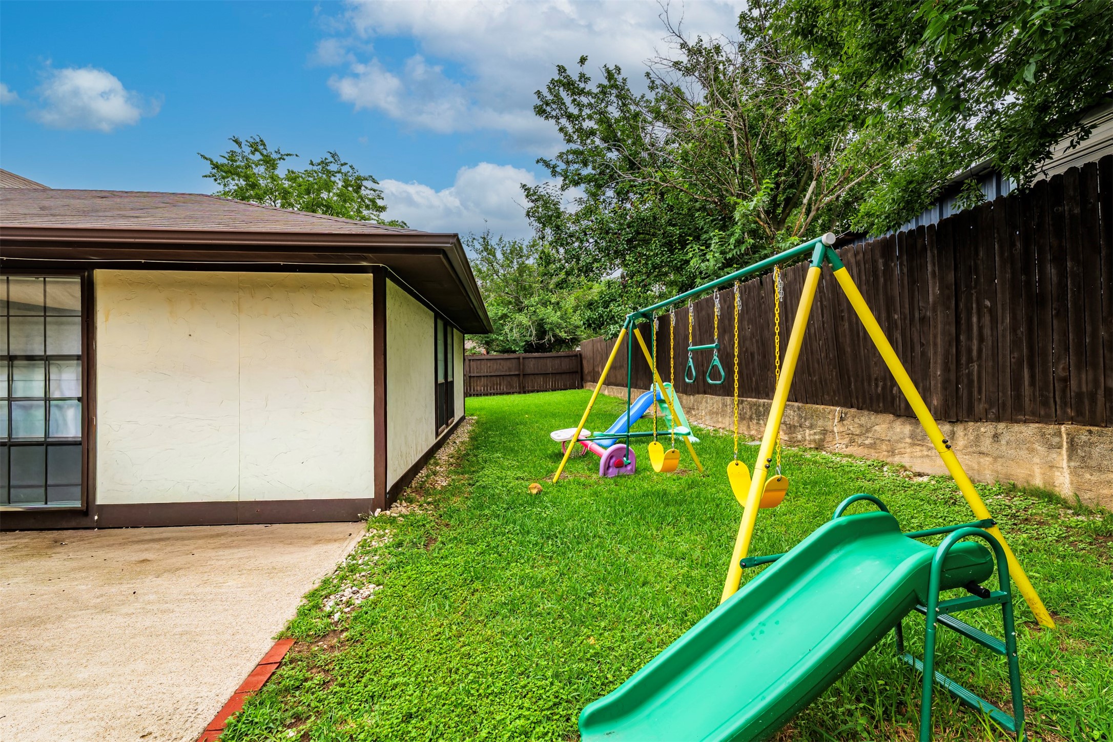 1101 Pin Oak Drive Denton TX 76209