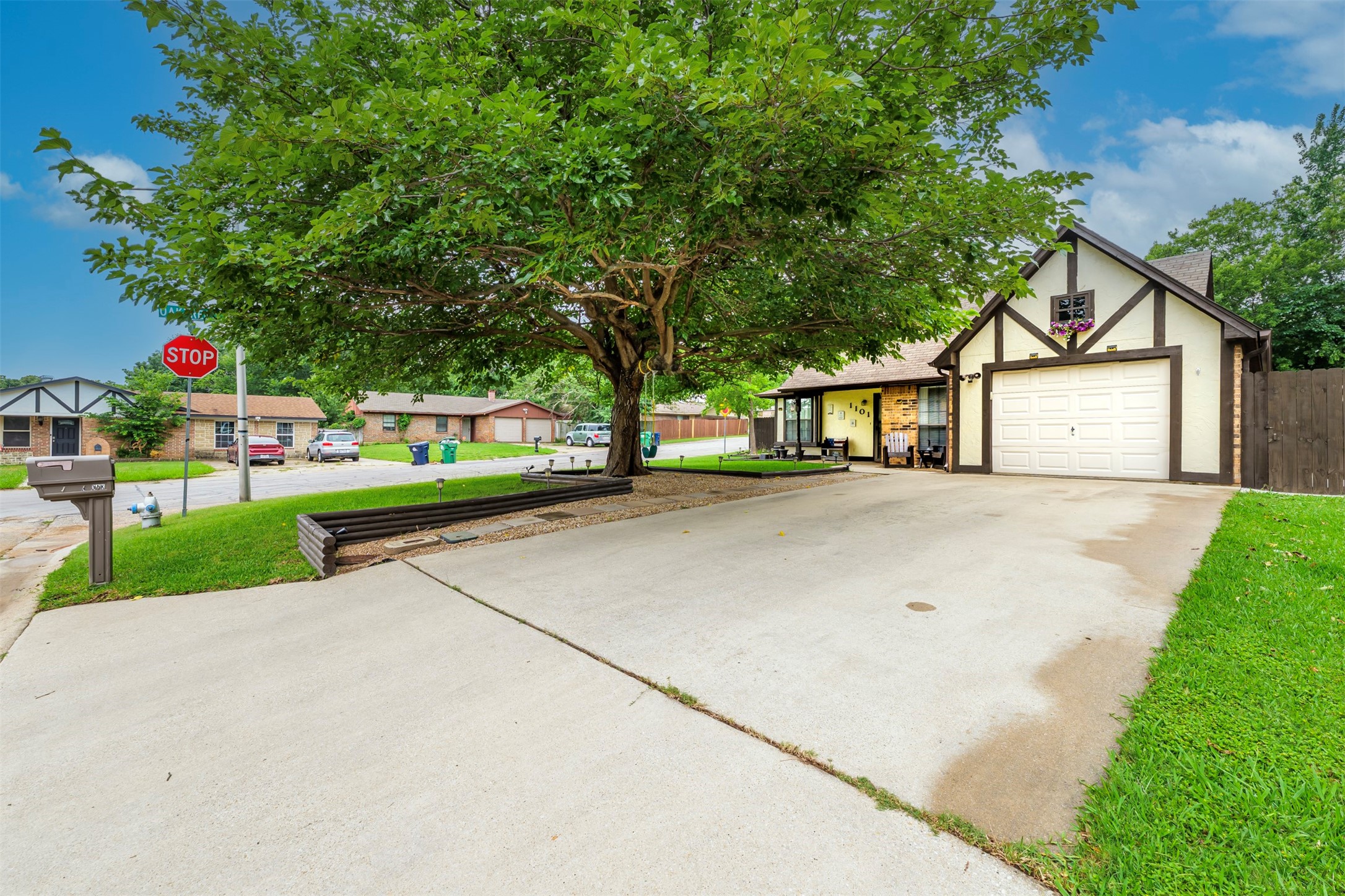 1101 Pin Oak Drive Denton TX 76209