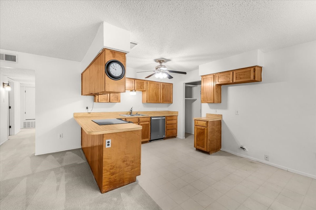 2709 Willow Bend Bedford TX 76021