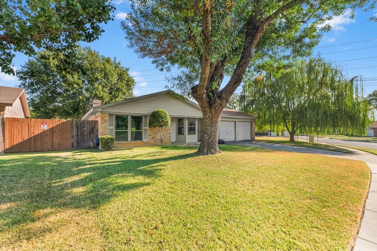 2709 Willow Bend Bedford TX 76021