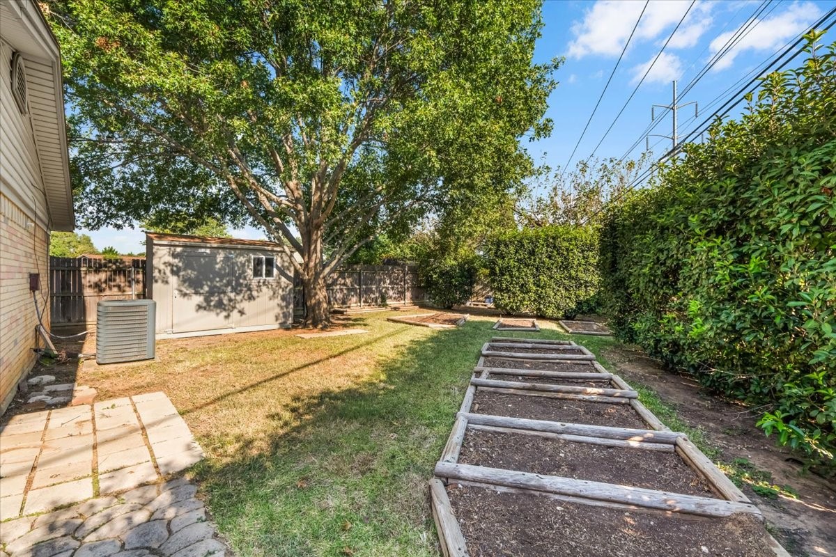 2709 Willow Bend Bedford TX 76021
