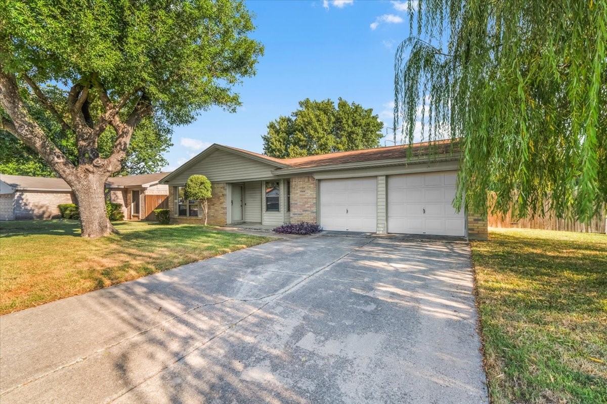 2709 Willow Bend Bedford TX 76021