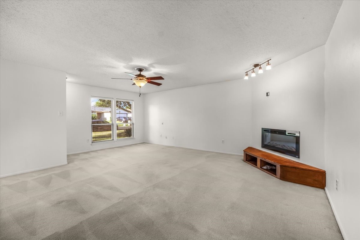 2709 Willow Bend Bedford TX 76021
