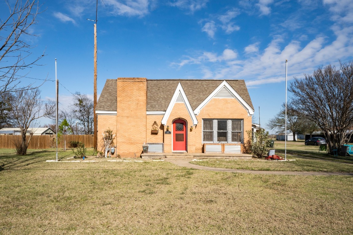 402 W Market Street Mabank TX 75147