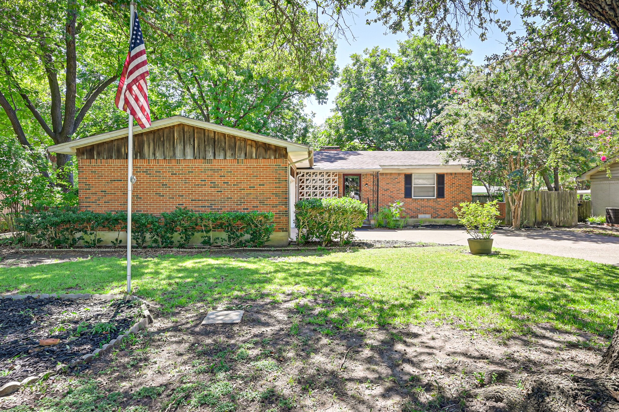 210 Pensacola Avenue Waxahachie TX 75165
