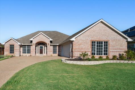 1003 Oak Hill Park Kennedale TX 76060