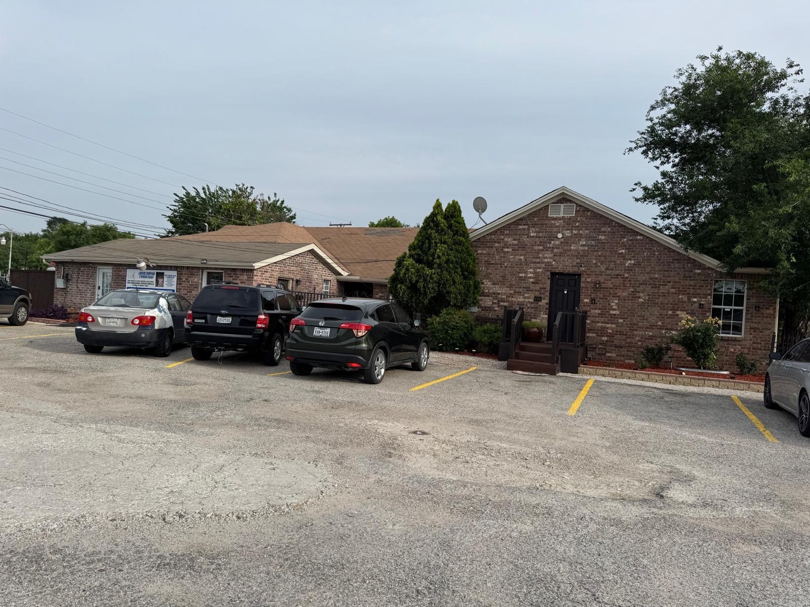 2340 N Chandler Drive E Fort Worth TX 76111