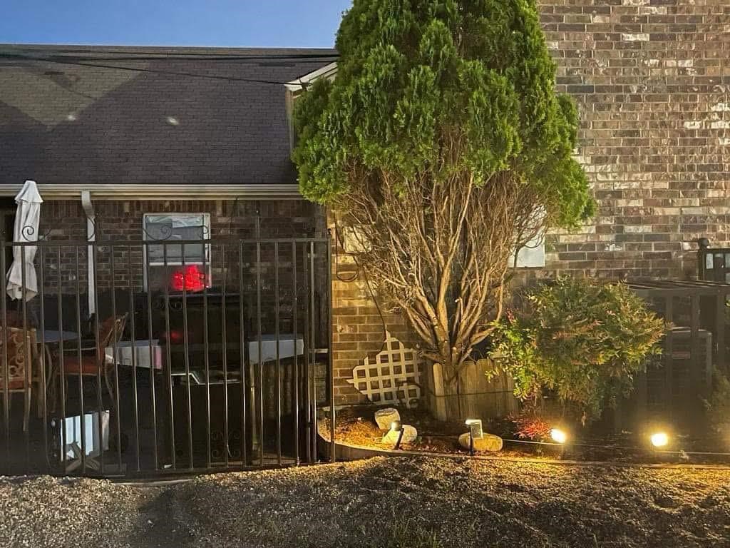 2340 N Chandler Drive E Fort Worth TX 76111