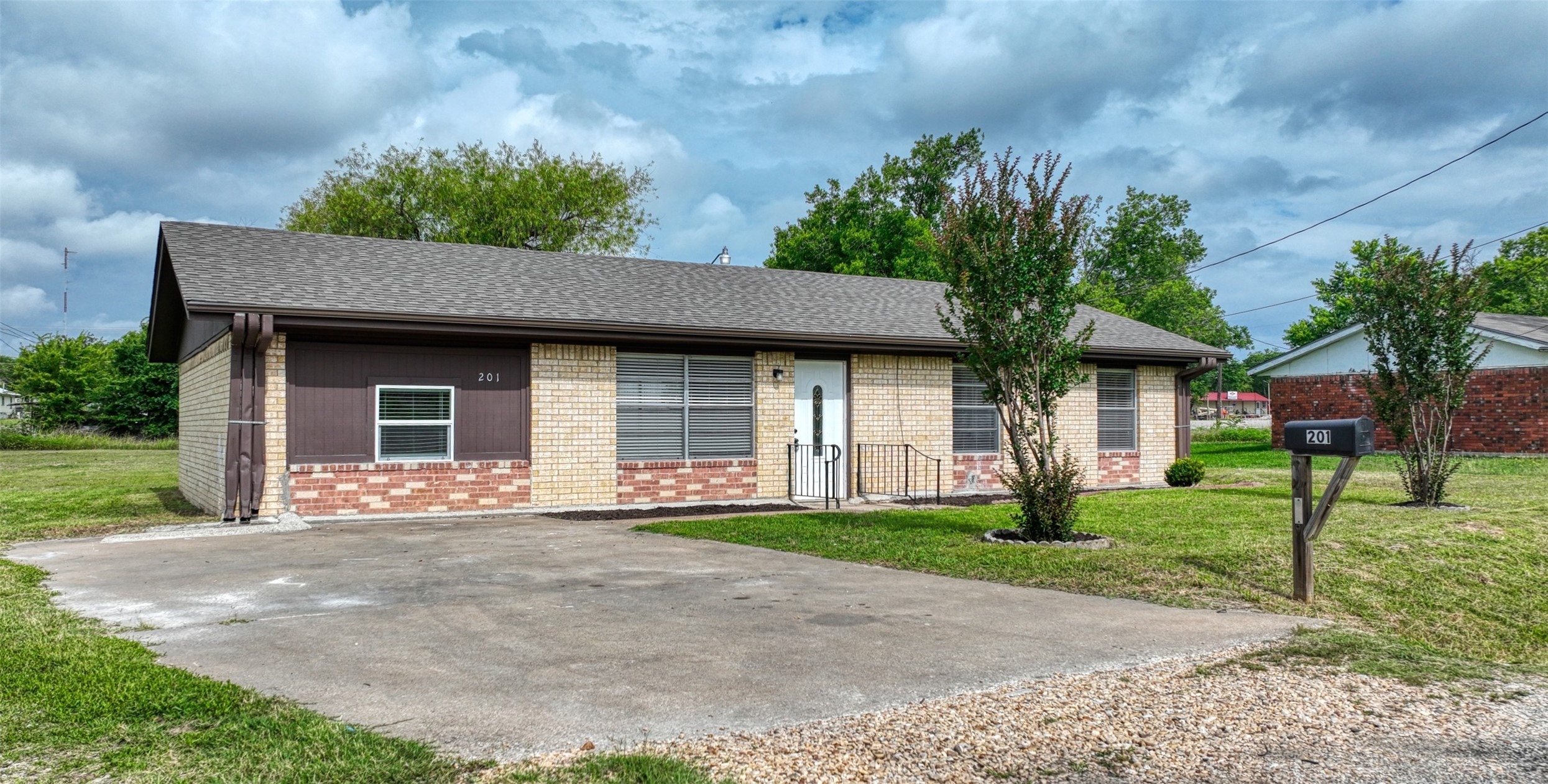201 Mclendon Mexia TX 76667