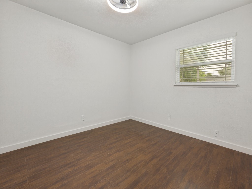 1502 Deepwood Drive Garland TX 75040