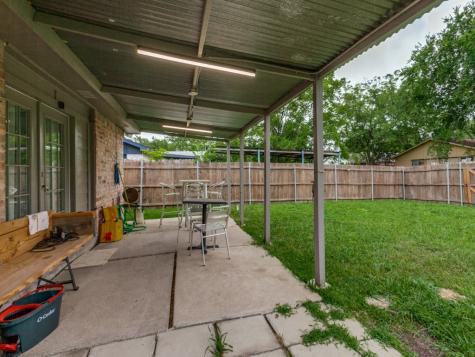 1502 Deepwood Drive Garland TX 75040