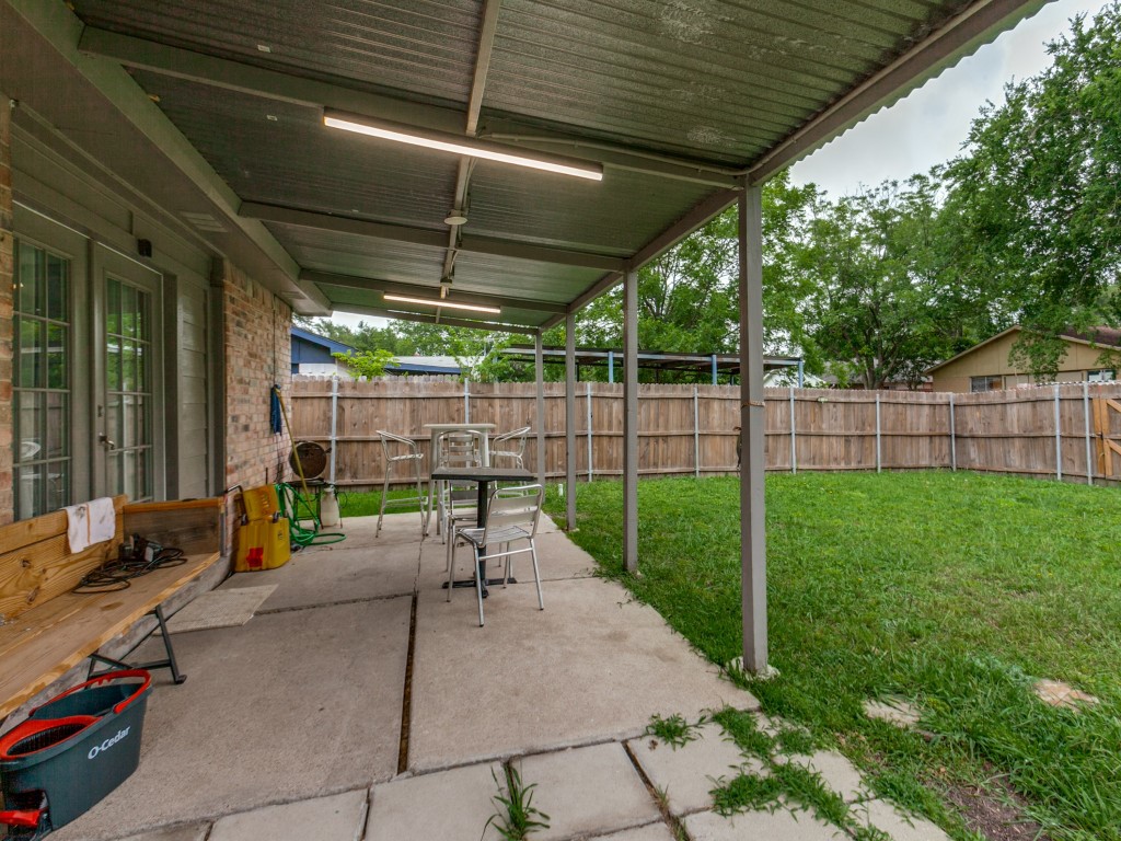 1502 Deepwood Drive Garland TX 75040