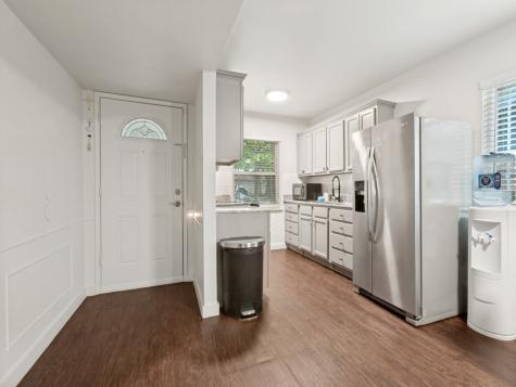 1502 Deepwood Drive Garland TX 75040