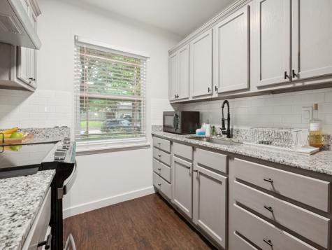 1502 Deepwood Drive Garland TX 75040